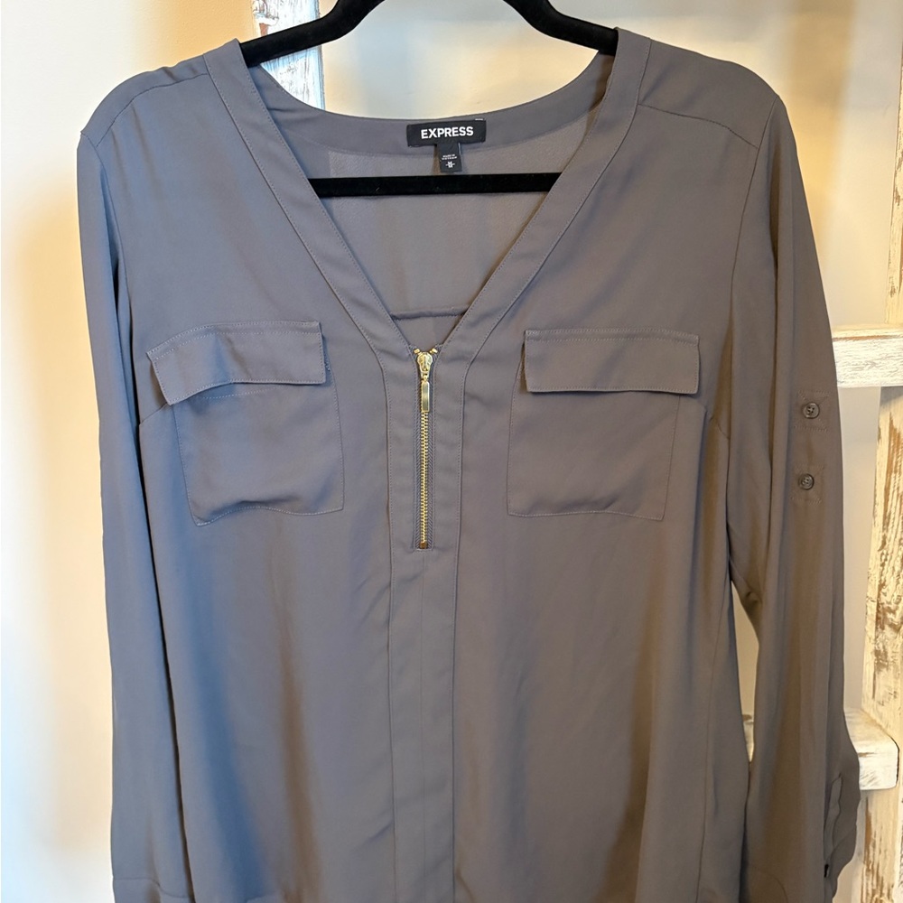 Express Gray V-Neck Zip-Front Blouse
